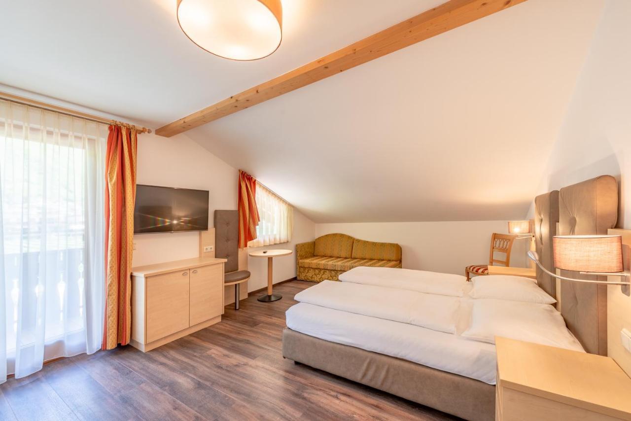 Hotel Christine Gargazzone Εξωτερικό φωτογραφία