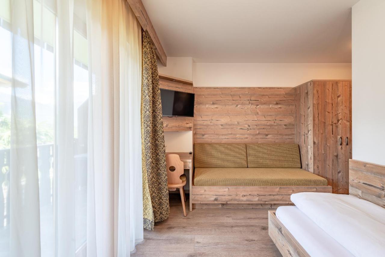 Hotel Christine Gargazzone Εξωτερικό φωτογραφία